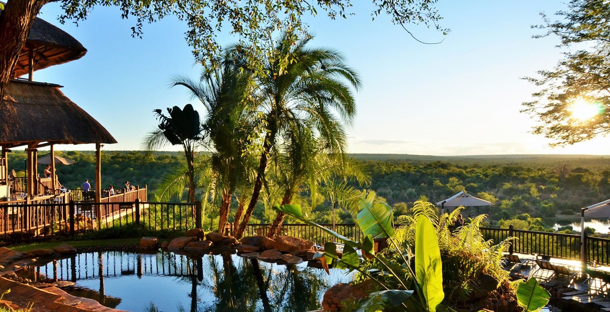 Victoria Falls | LAT.40