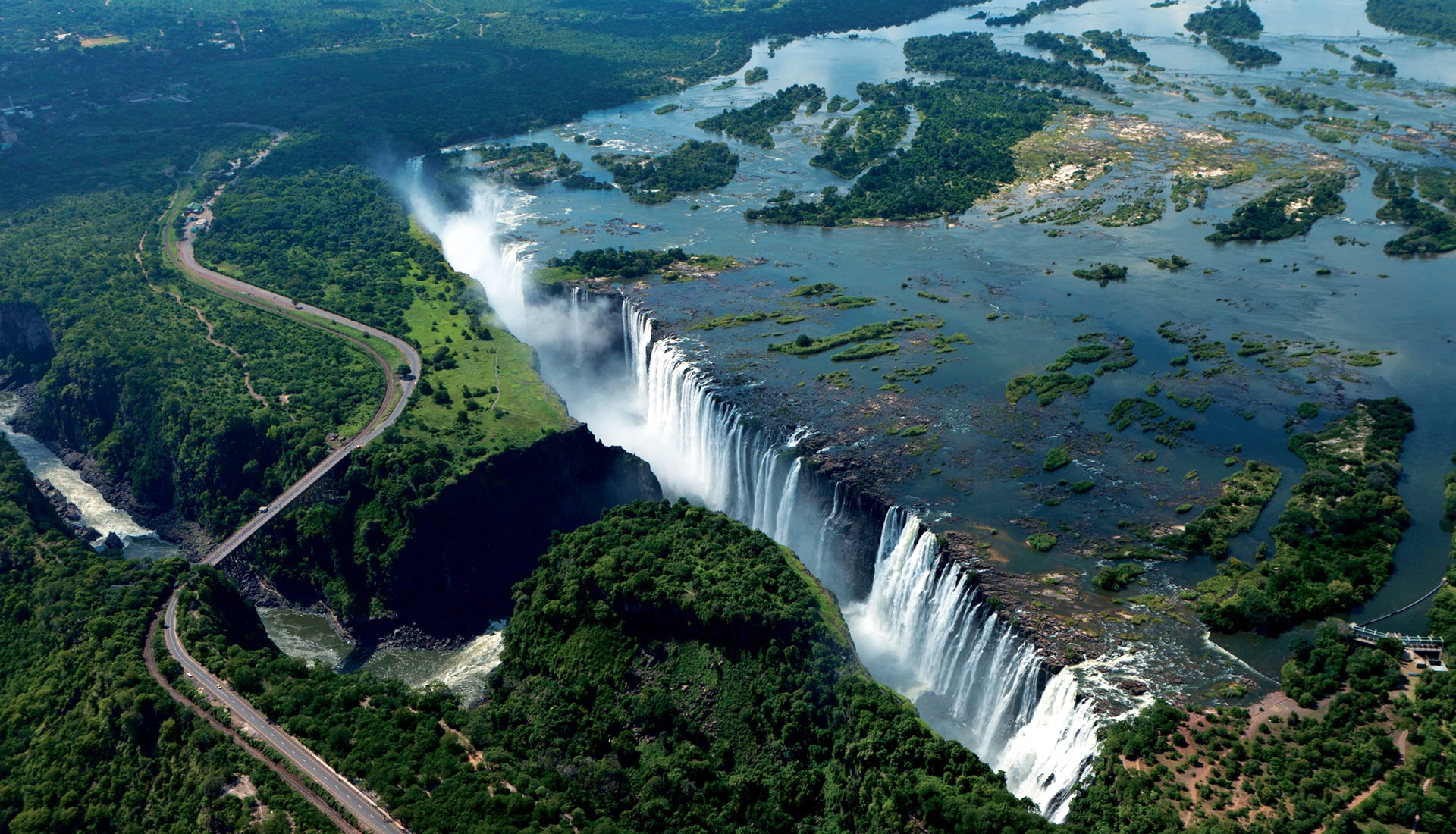 Victoria Falls | LAT.40