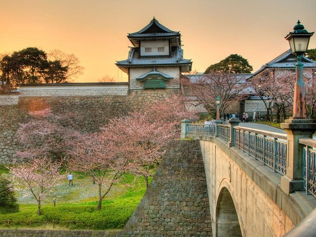 Luna de Miel Japón y Ayada diseñado por LAT.40