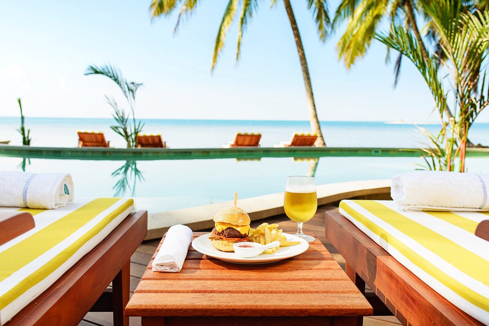 Calala Island | LAT.40