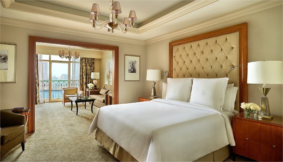 Four Seasons Cairo at Nile Plaza en su destino