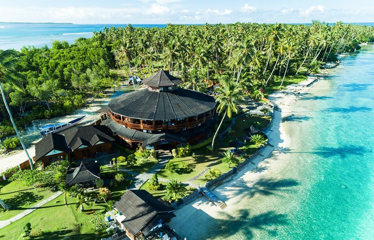 Macaronis Resort en su destino