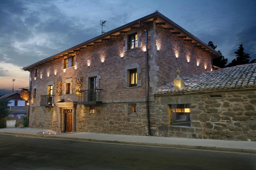 Real Casona de las Amas en La Rioja