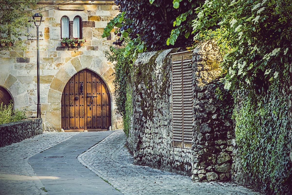 Santillana del Mar | LAT.40
