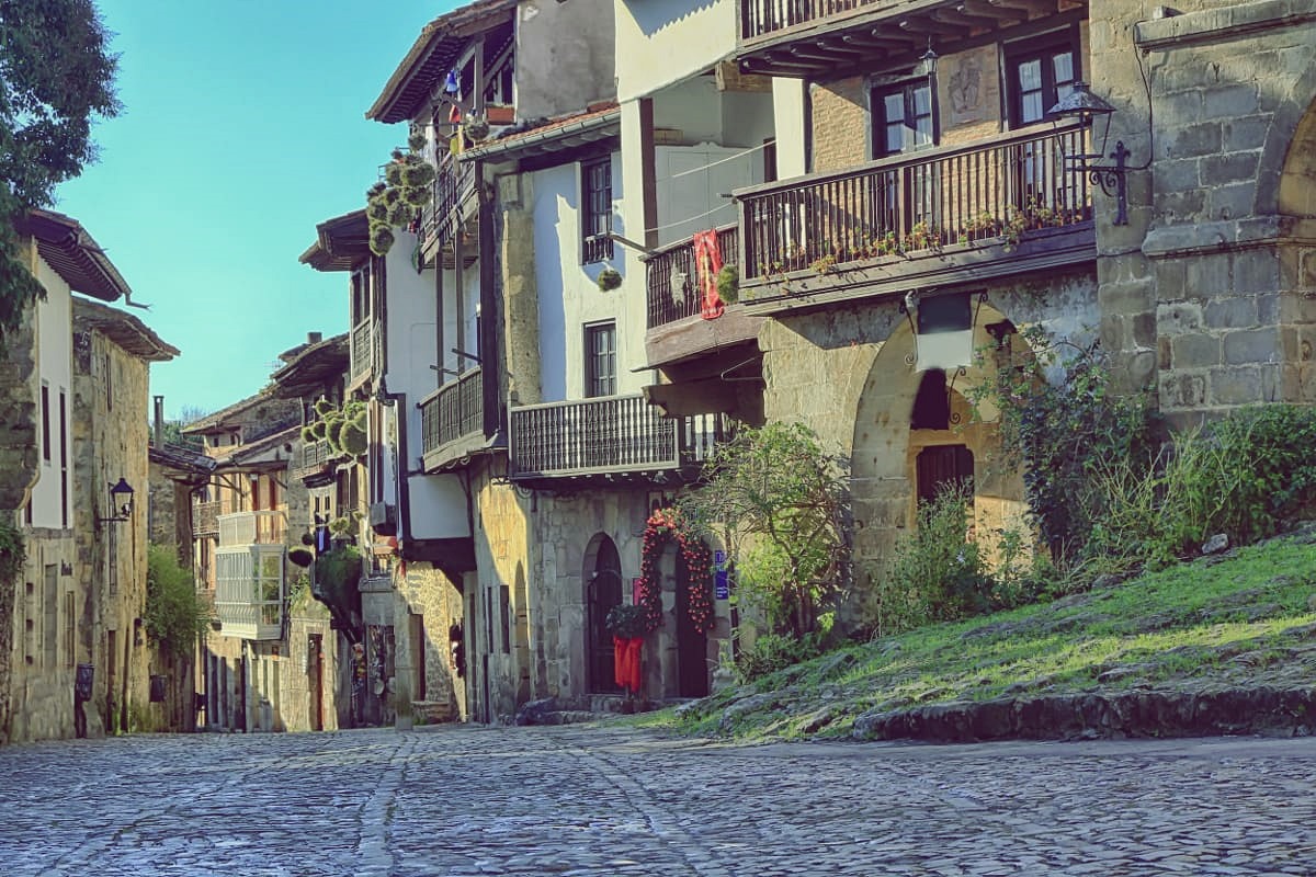 Santillana del Mar | LAT.40