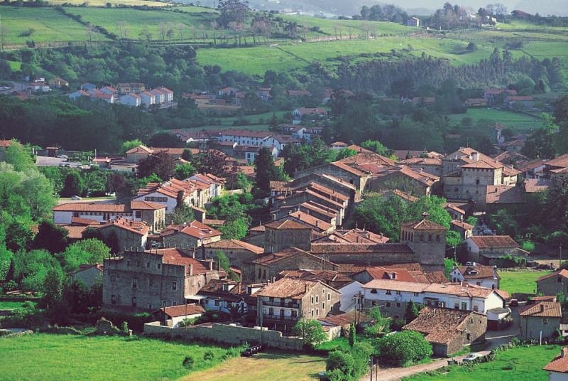 Santillana del Mar | LAT.40