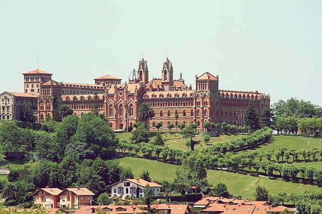 Santillana del Mar | LAT.40