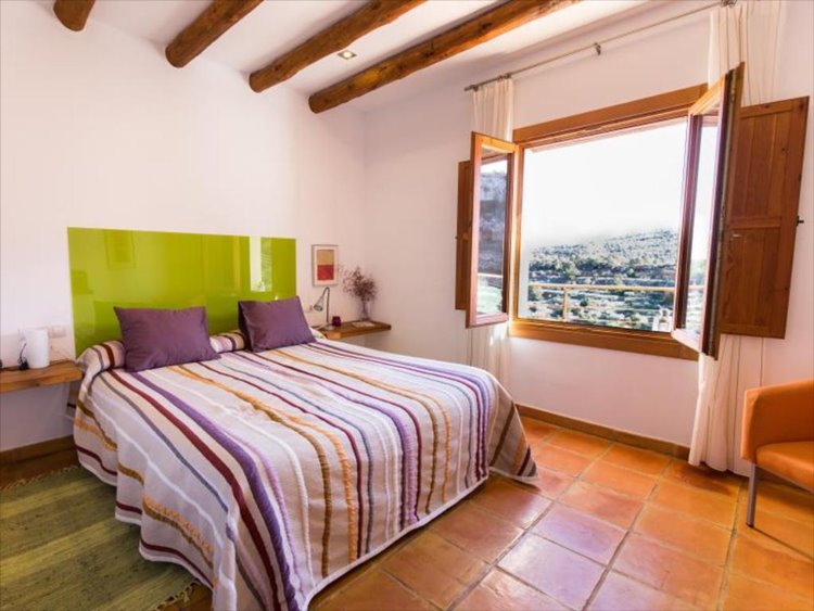 Bajo el Cejo en Spain