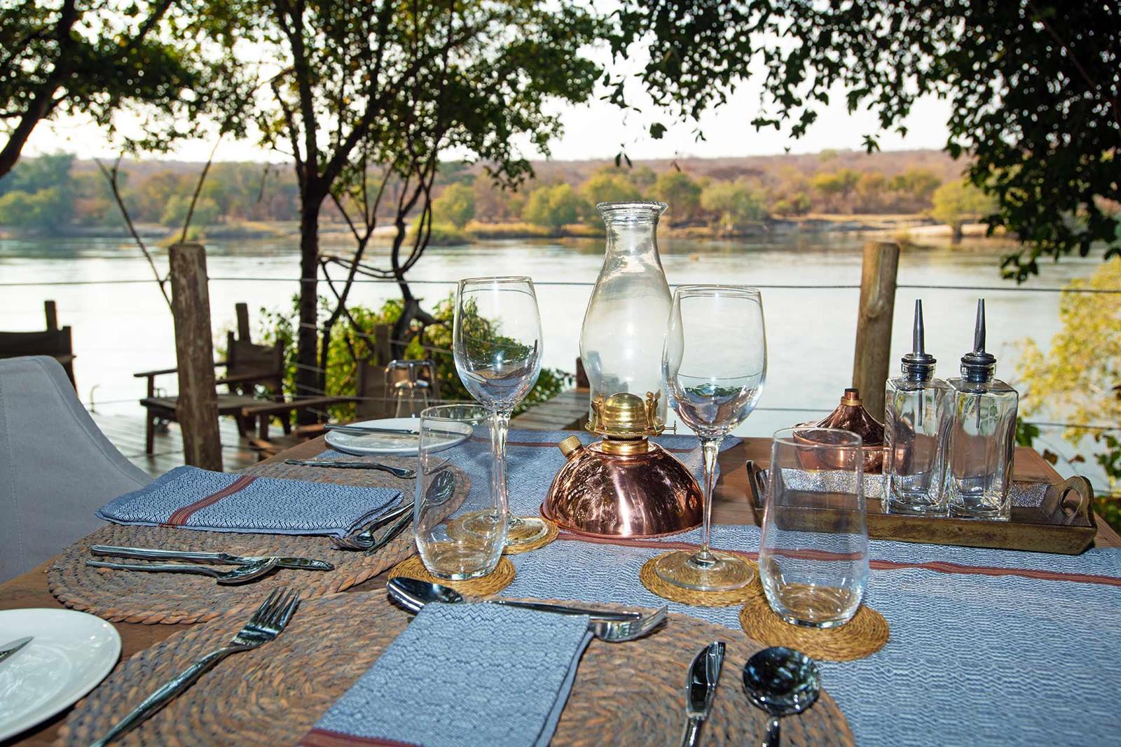Tsowa Safari Island en Zambezi National Park