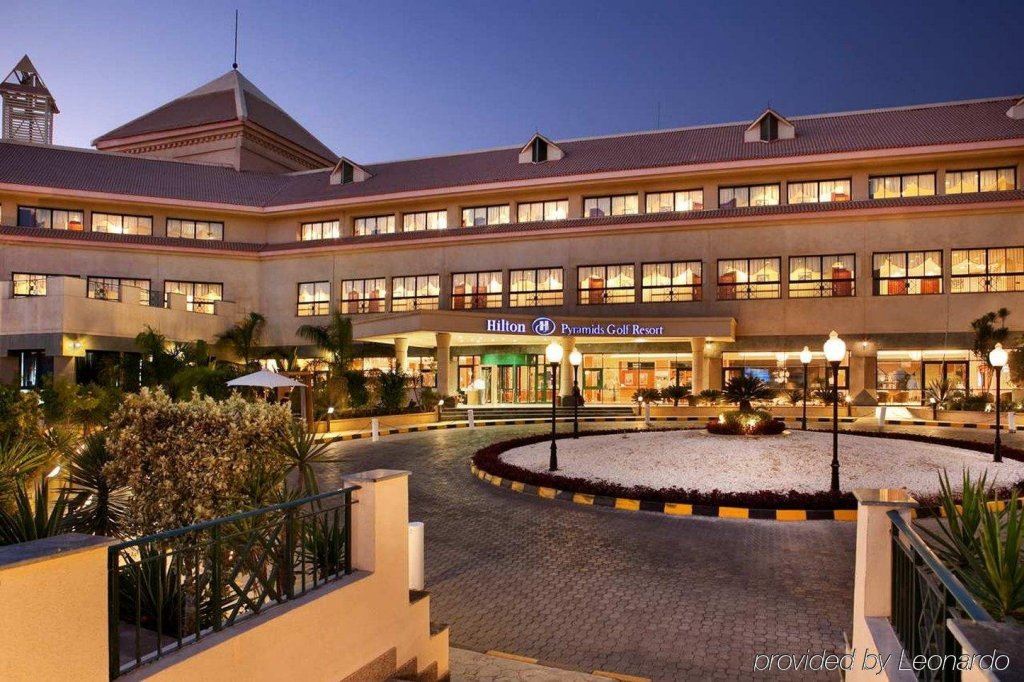  Hilton Pyramids Golf en su destino
