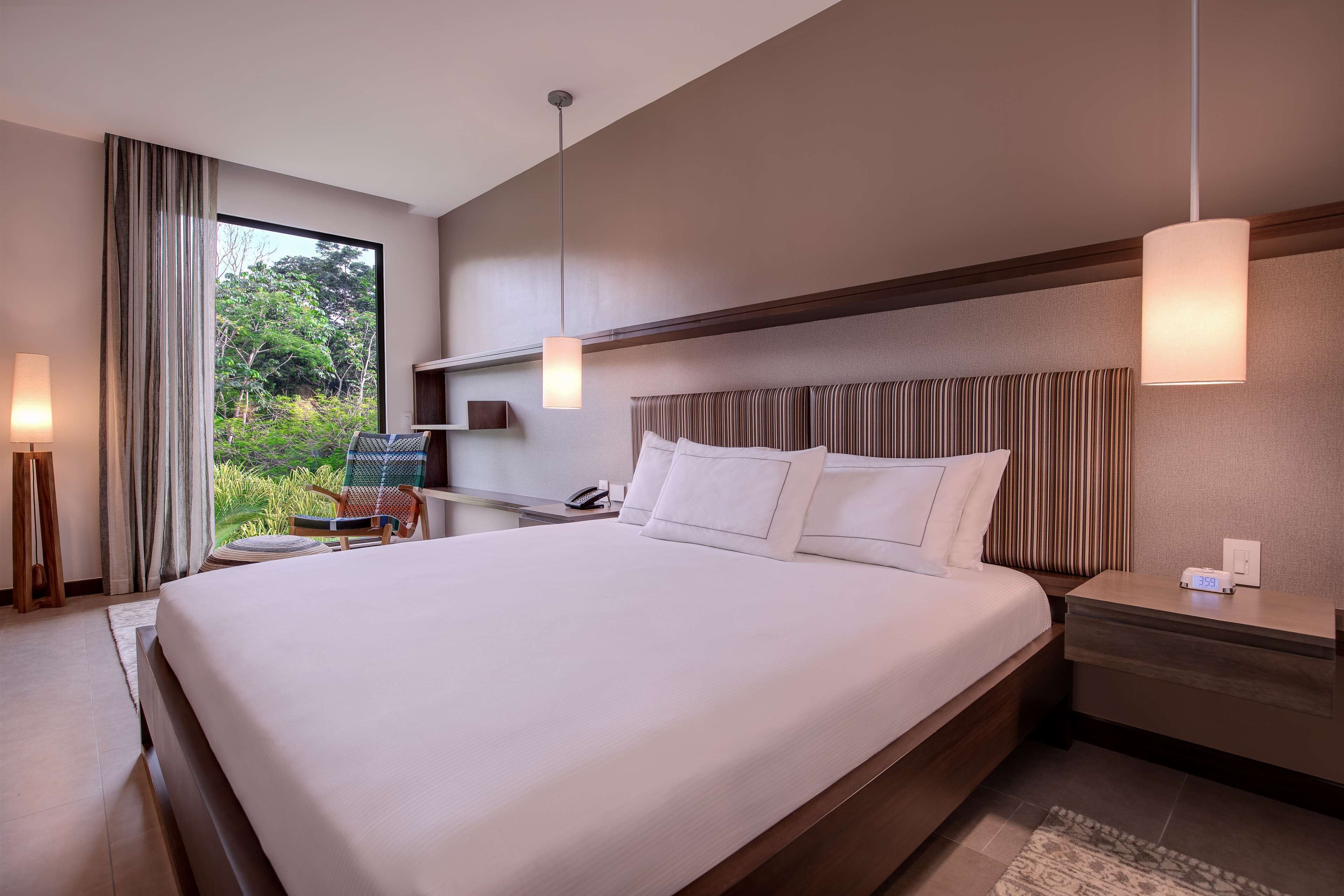 Botanika Osa Peninsula, Curio Collection by Hilton en Manuel Antonio