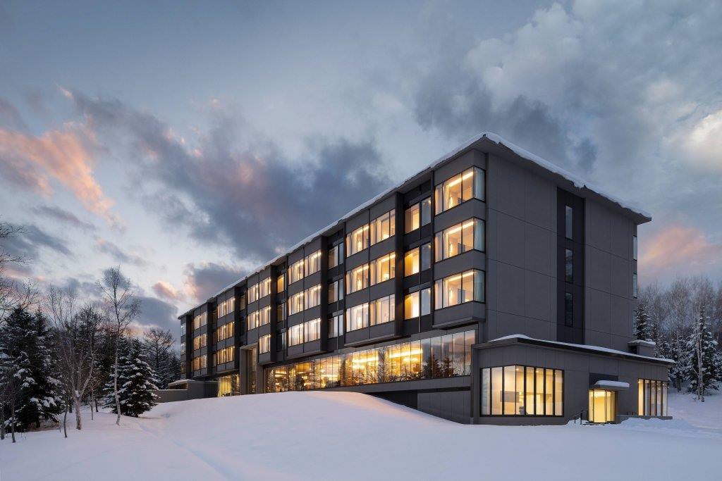 Higashiyama Niseko Village, a Ritz-Carlton Reserve en su destino