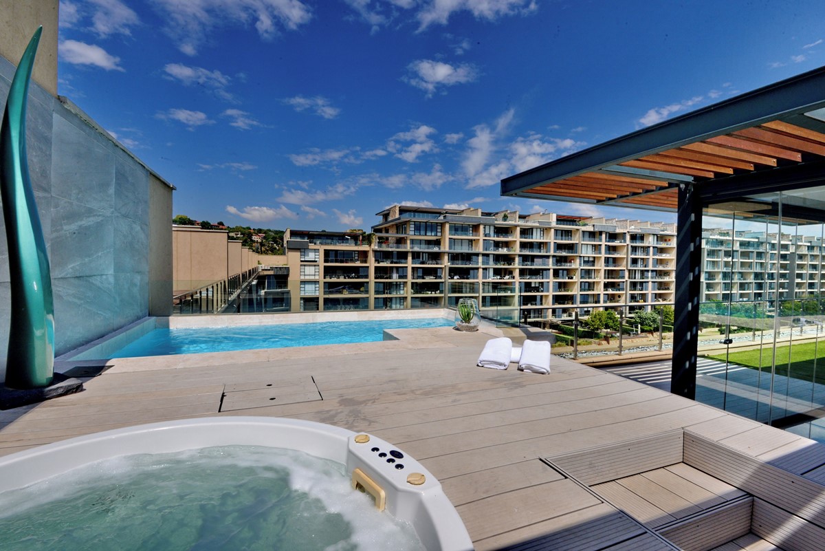 The Houghton Hotel, Spa