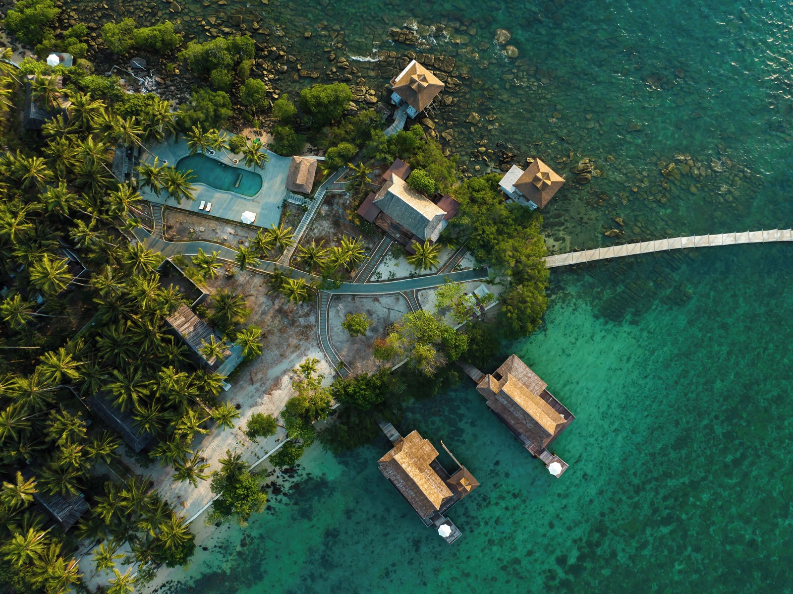 Full Moon Island Resort