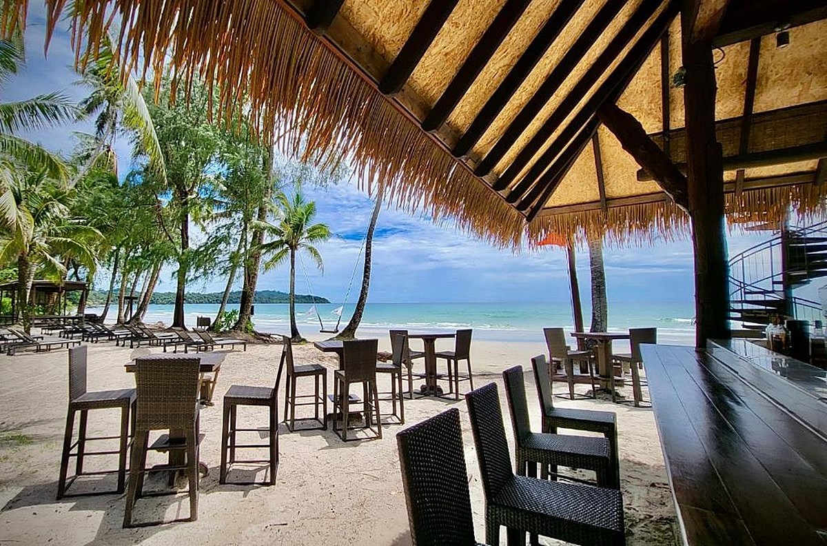 High Season Pool Villa & Spa