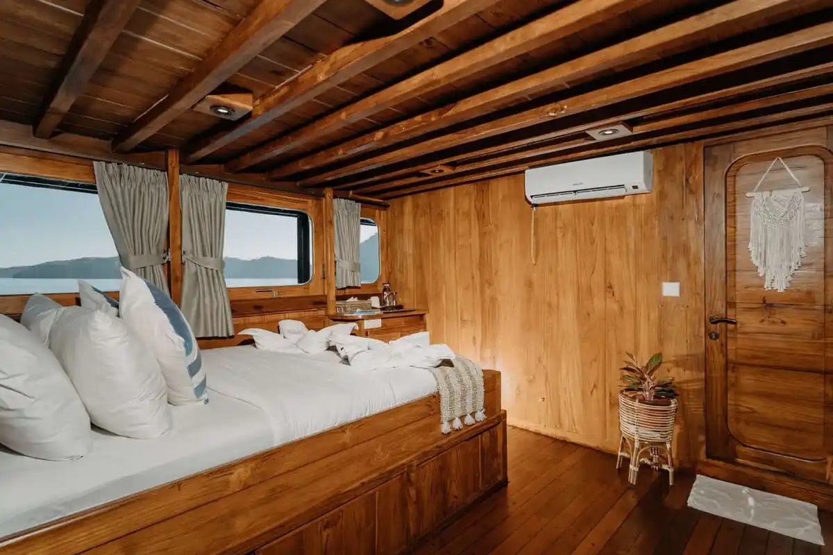 Private Charter Adishree