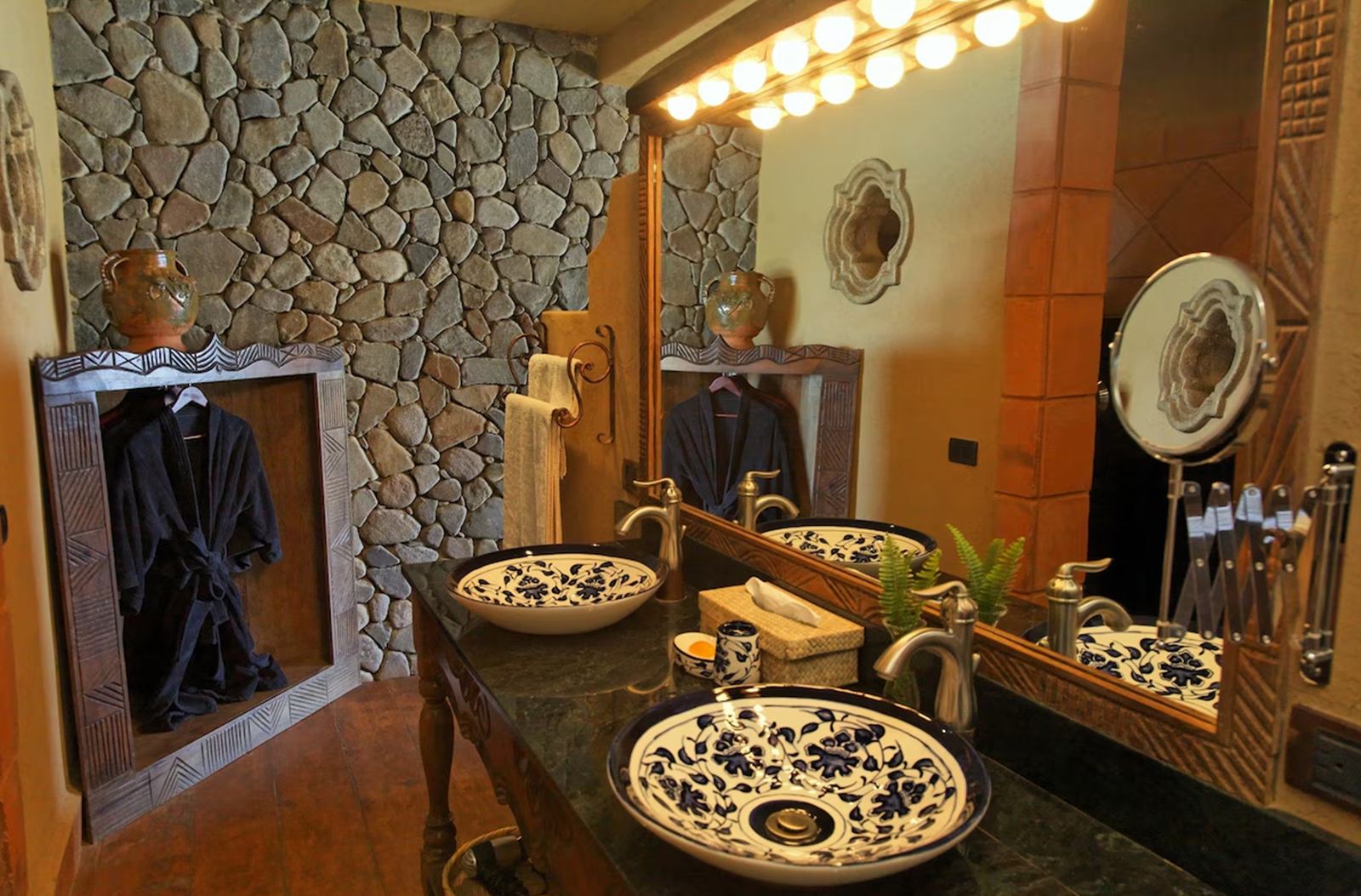 Laguna Lodge Eco-Resort & Nature Reserve