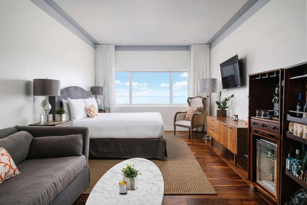 Nautilus Sonesta Miami Beach