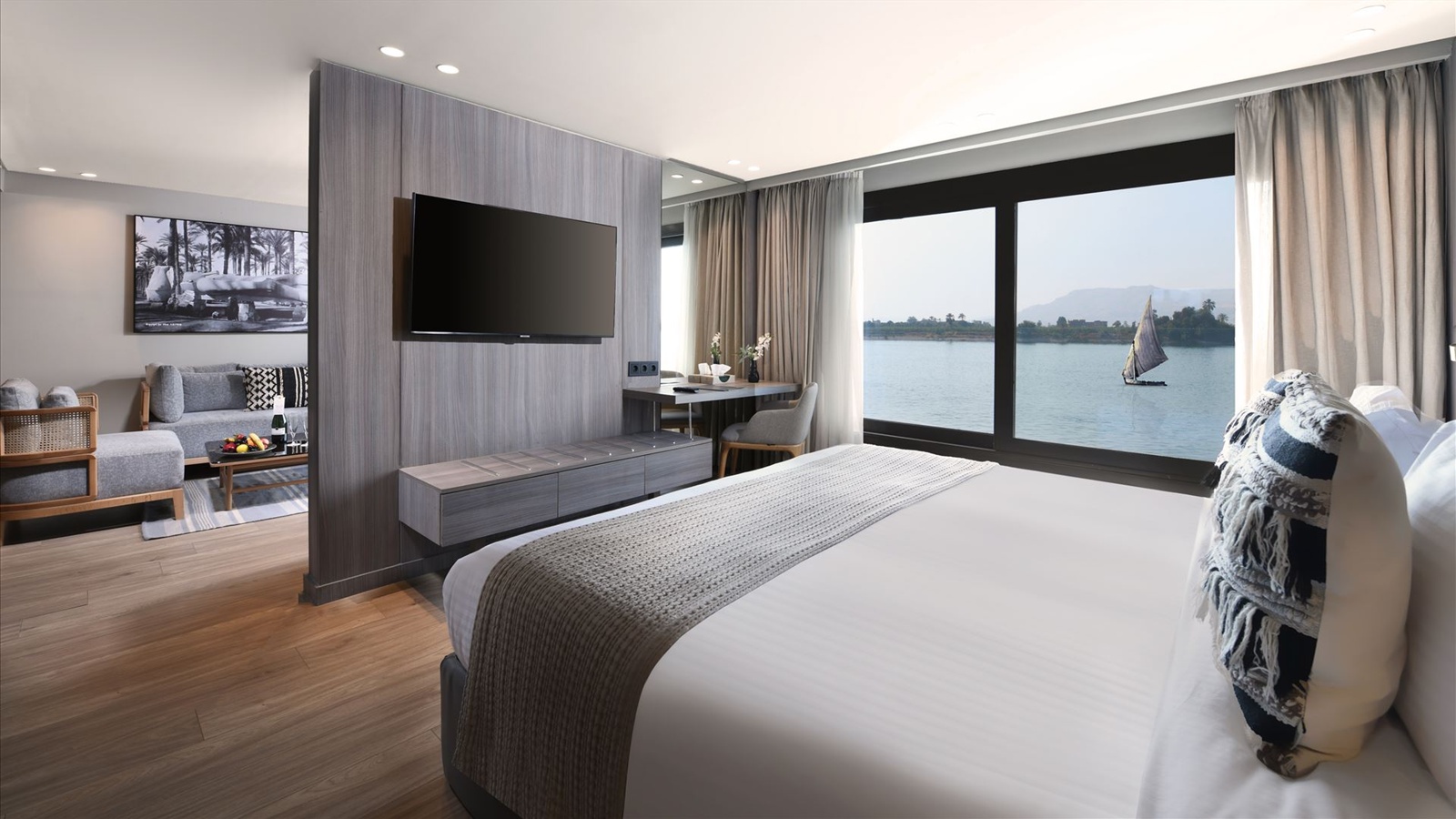 Historia Nile Cruise en su destino