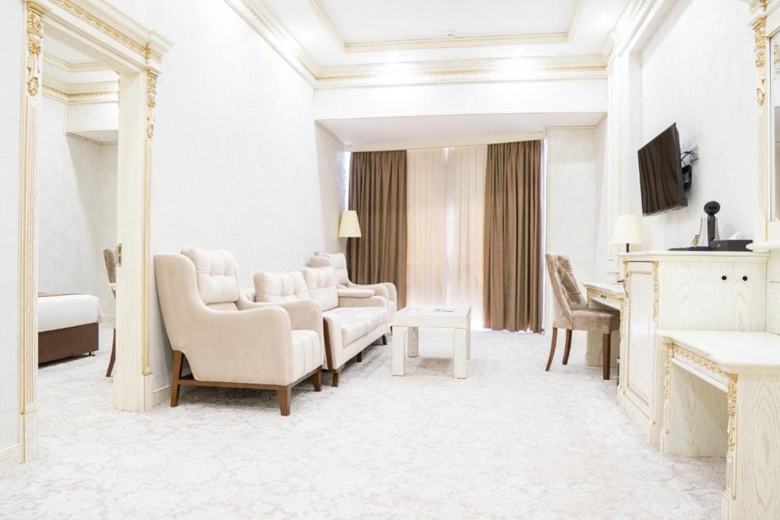 Qushbegi Plaza en Tashkent